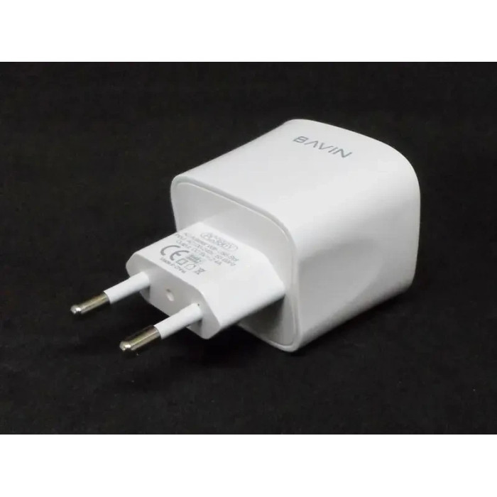 Зарядний пристрій 220 В 1,5 А з кабелем USB — micro USB BAVIN PC386Y-V8