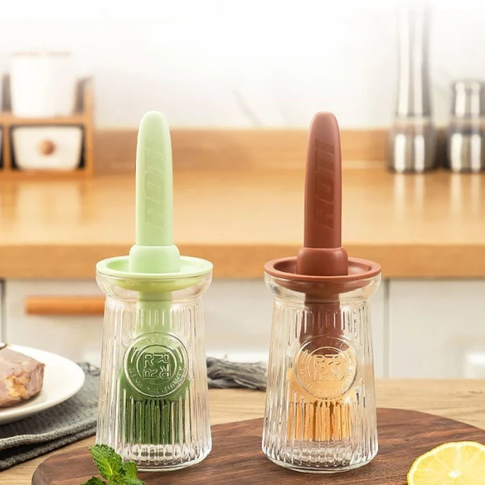 Силиконовая щетка для масла Plastic oil bottle AND583