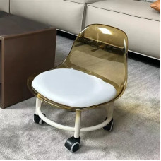 Стілець для дому з м'яким сидінням, акриловою спинкою й коліщатками