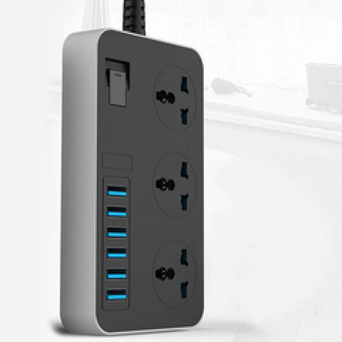 Подовжувач на 3 розетки та 6 USB роз'ємів 2M AR CP02